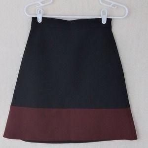 Forever 21 Contemporary Faux Suede Mini Skirt Size XS in Black,‎ Burgundy